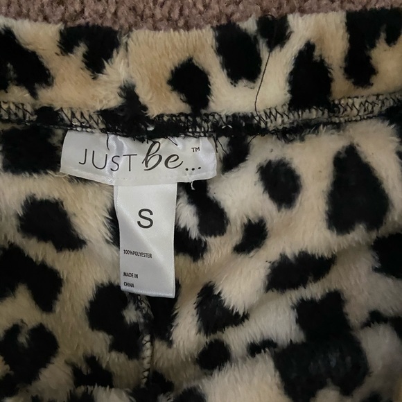 Cheetah Pants - Picture 2 of 2